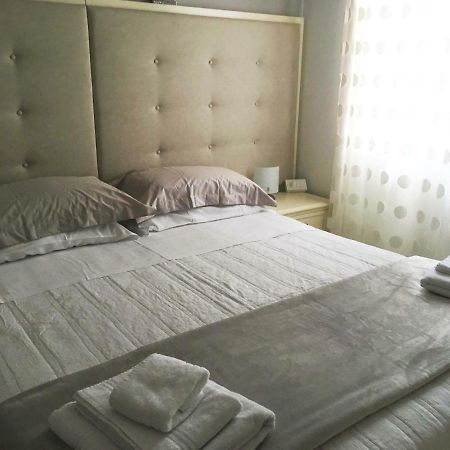 סירמיונה Villa Brema מראה חיצוני תמונה